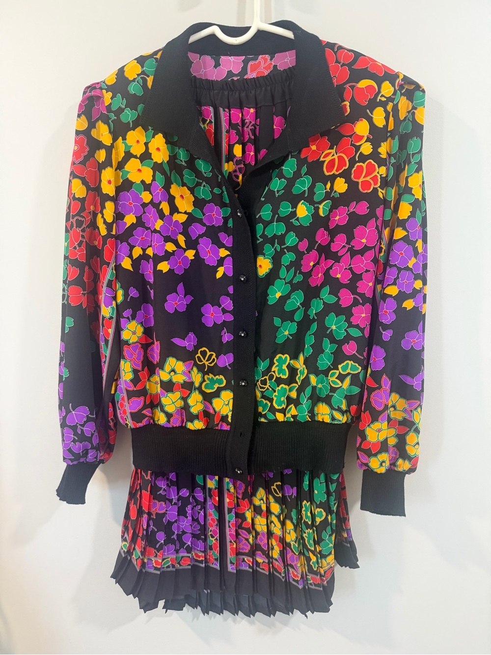 Vintage Black Floral Button-Up Skirt Set with Multicolor Blossoms